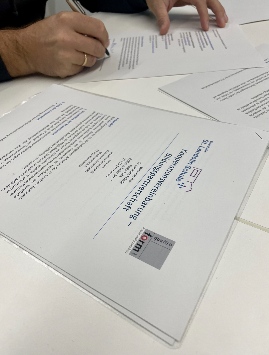 Partnerschaft Quattro Form 1